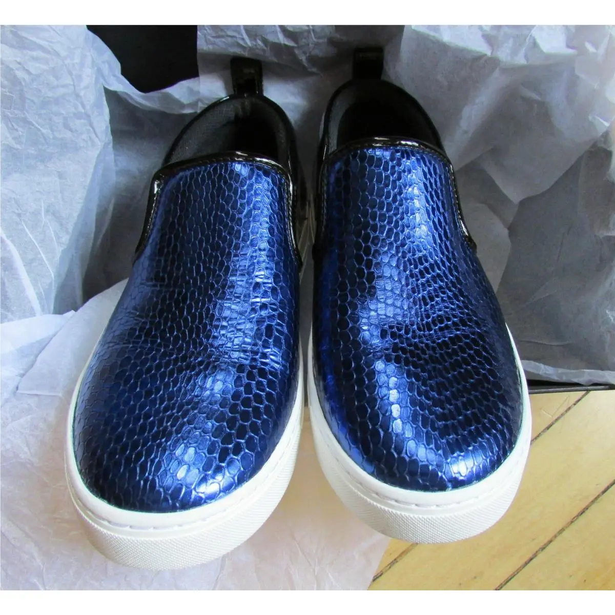Marc Jacobs shoes - Marc Jacobs Embossed Sneaker - Embossed Sneaker - M9000562 - Blue 2