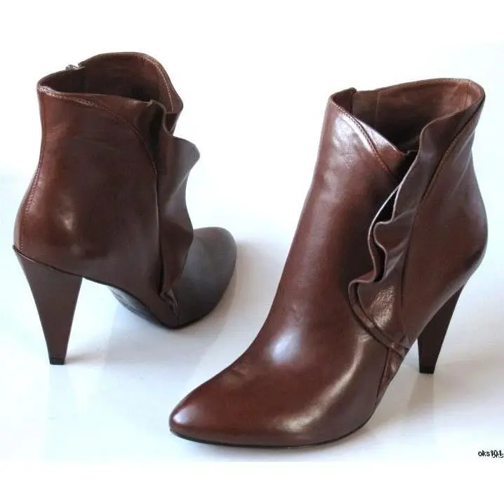 Marc Jacobs shoes - Brown 10