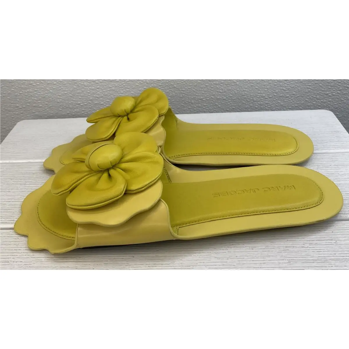 Marc Jacobs shoes - Yellow (UPC: 196611840132) 2