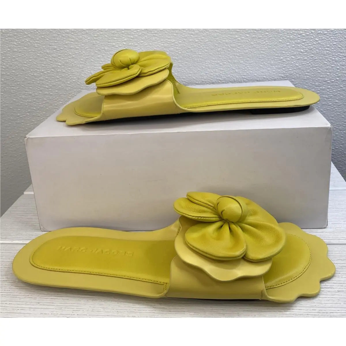 Marc Jacobs shoes - Yellow (UPC: 196611840132) 6