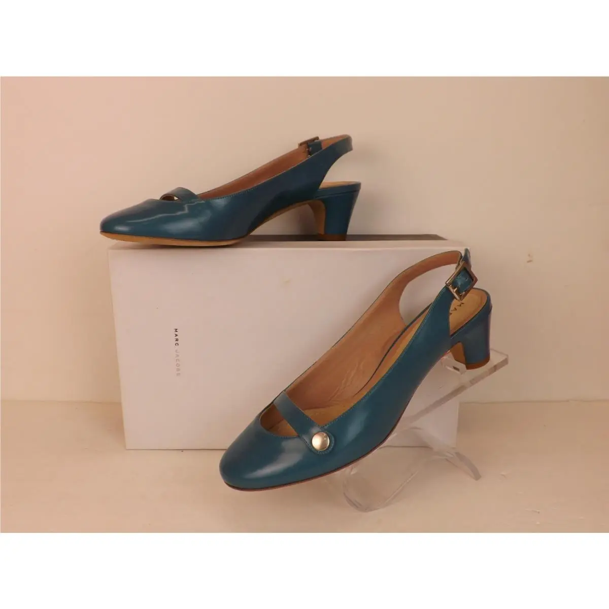 Marc Jacobs shoes - 663420 - 663420 - Blue Sky (UPC: 404100772759) 0