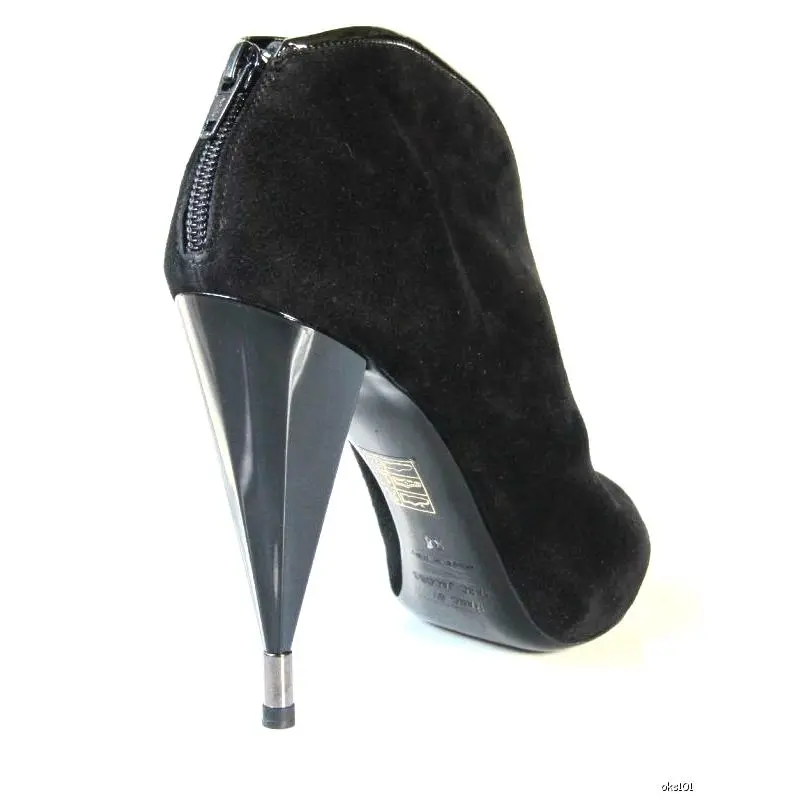 Marc Jacobs shoes - Black (UPC: 884312680323) 0
