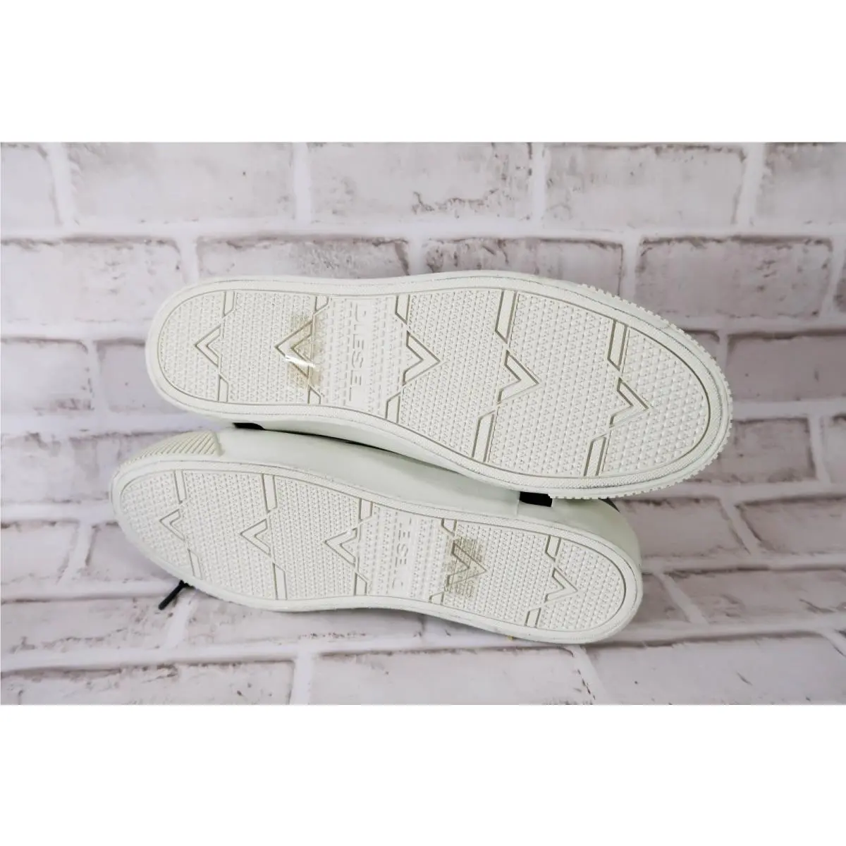 Diesel shoes - Zip-Turf S-Voyage Low - Low - Black / White 9