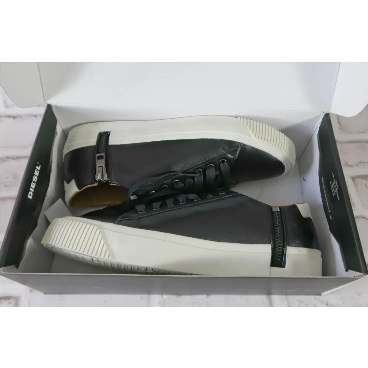Diesel shoes - Zip-Turf S-Voyage Low - Low - Black / White 11