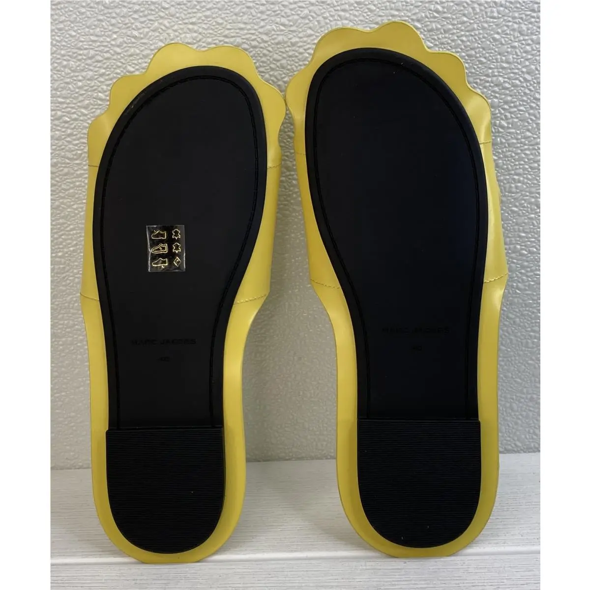 Marc Jacobs shoes - Yellow (UPC: 196611840149) 4