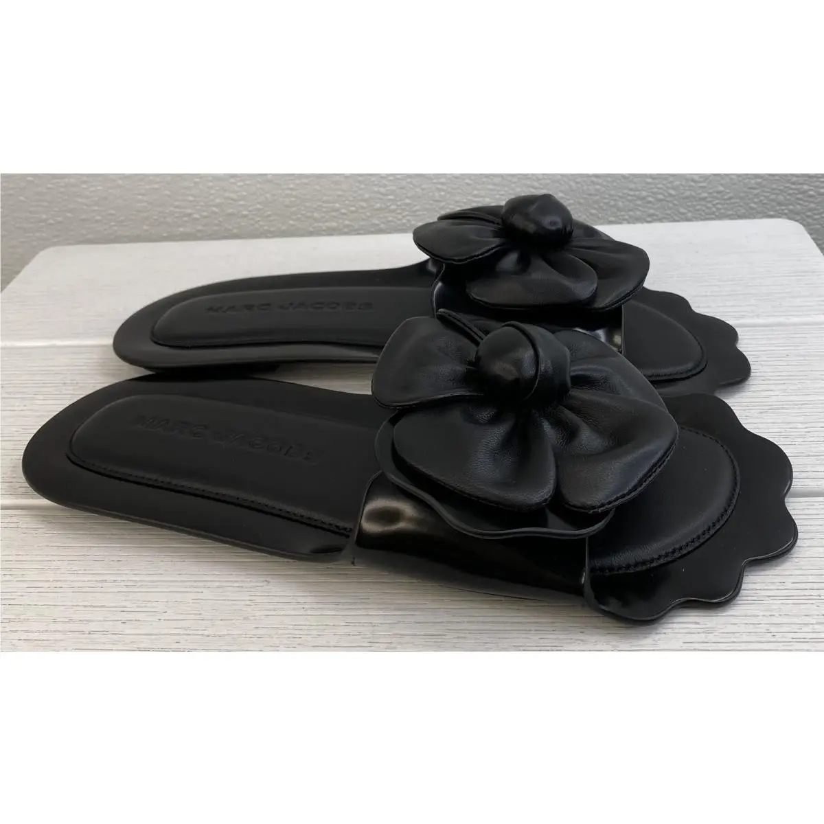 Marc Jacobs shoes - Black (UPC: 196611840248) 0
