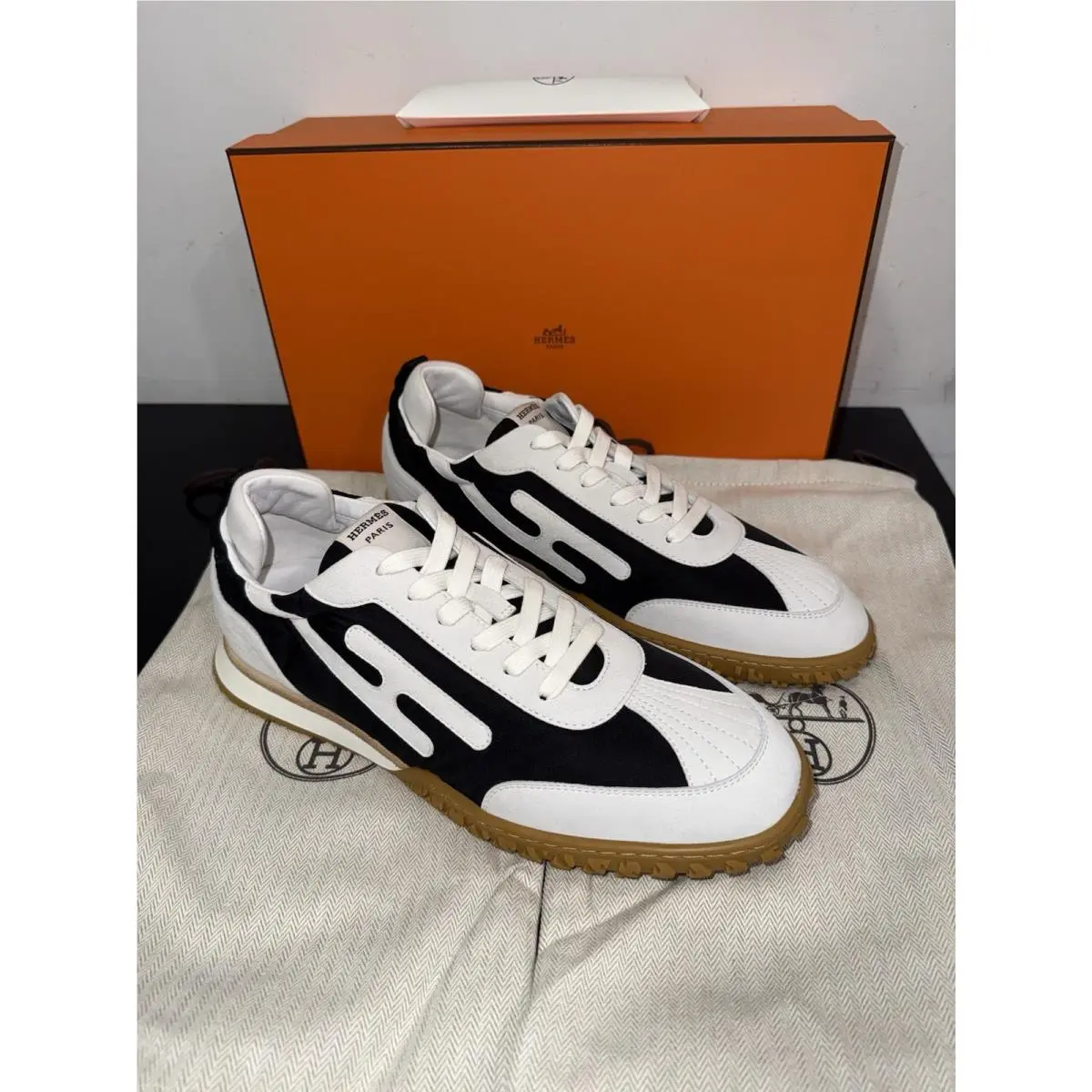 Hermes shoes - HERMES JET - JET - H242923ZH - Black / White 15
