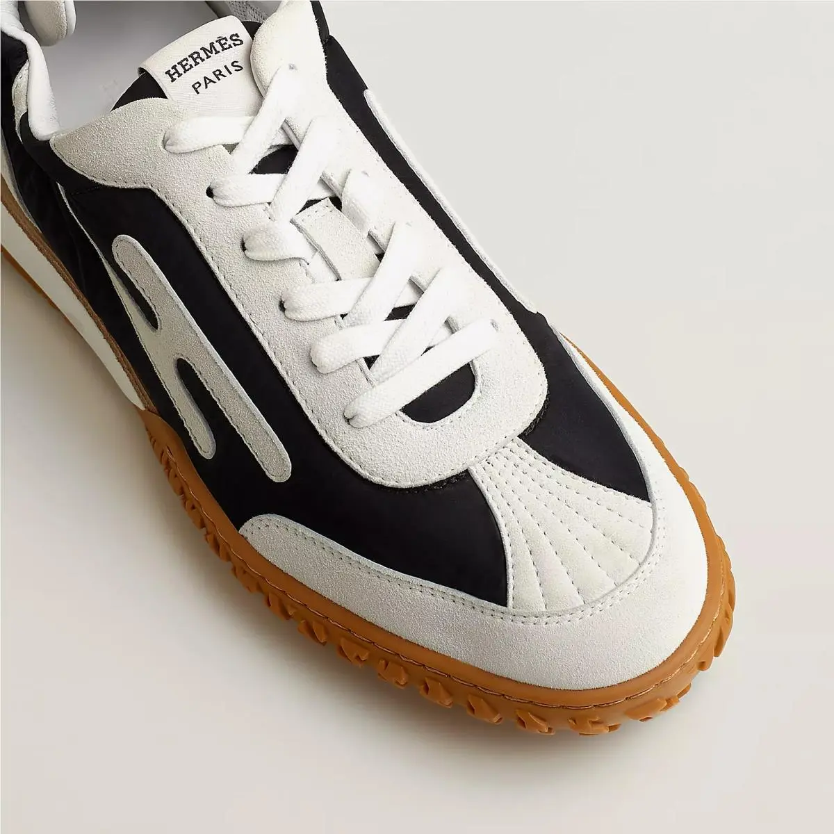 Hermes shoes - HERMES JET - JET - H242923ZH - Black / White 4