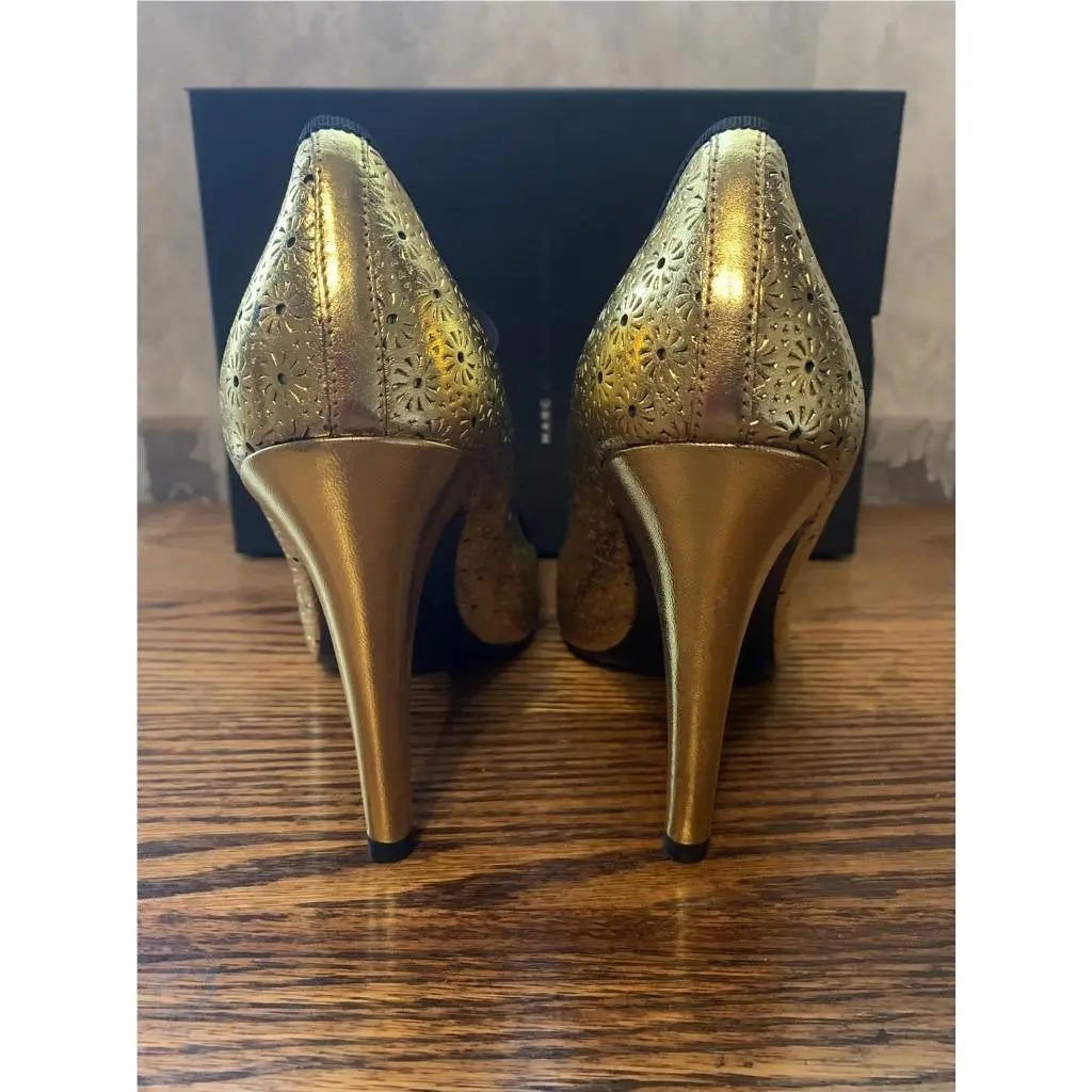 Marc Jacobs shoes - GOLD 9