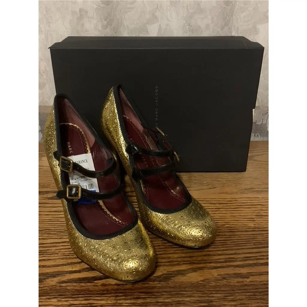 Marc Jacobs shoes - GOLD 12