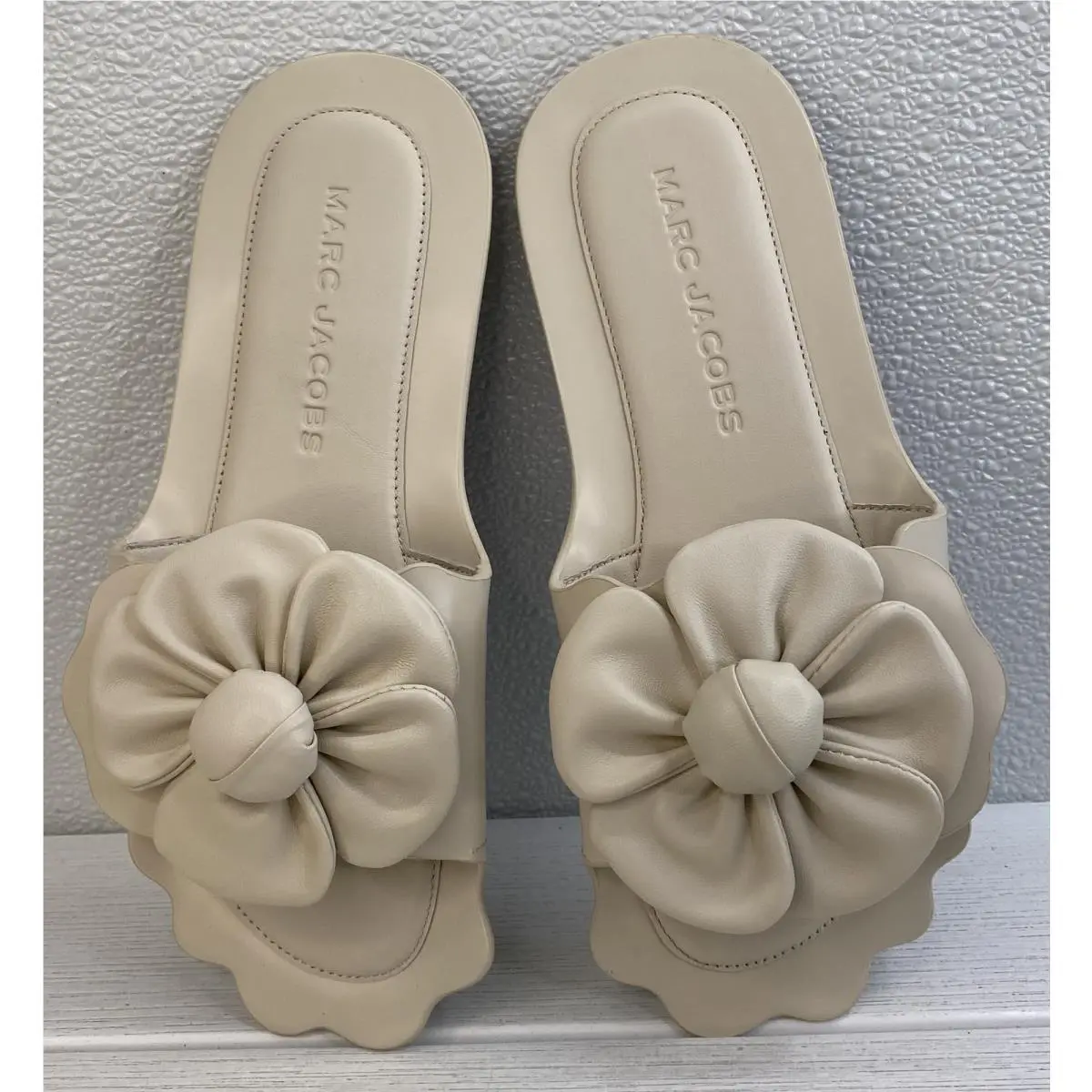 Marc Jacobs shoes - White (UPC: 196611840101) 3