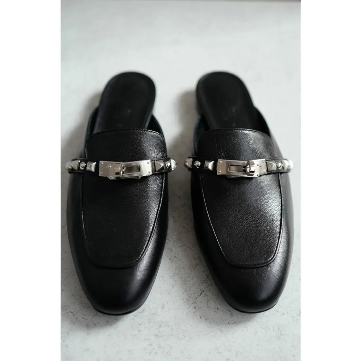 Hermes shoes - OZ Mules - Mules - Black 22