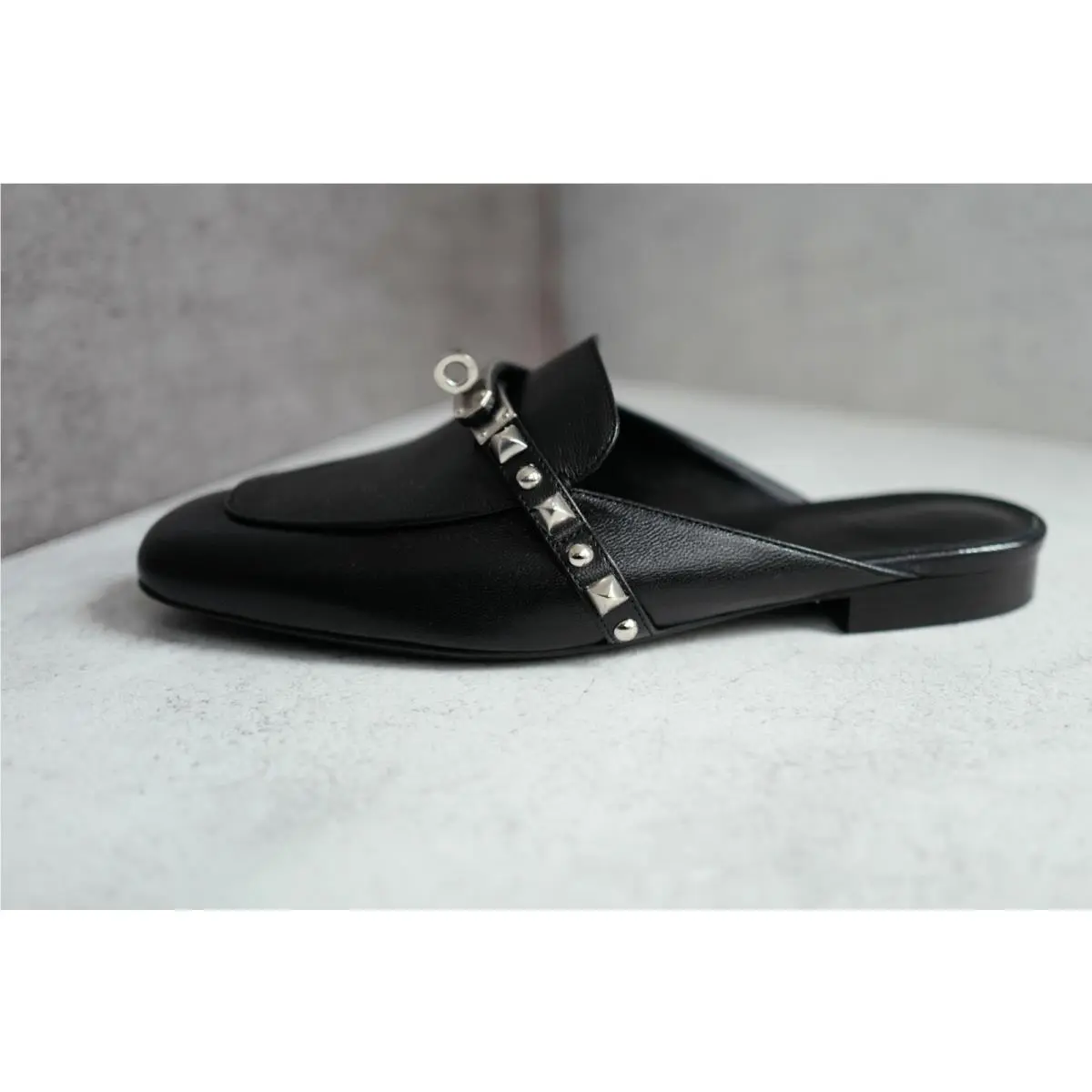 Hermes shoes - OZ Mules - Mules - Black 3