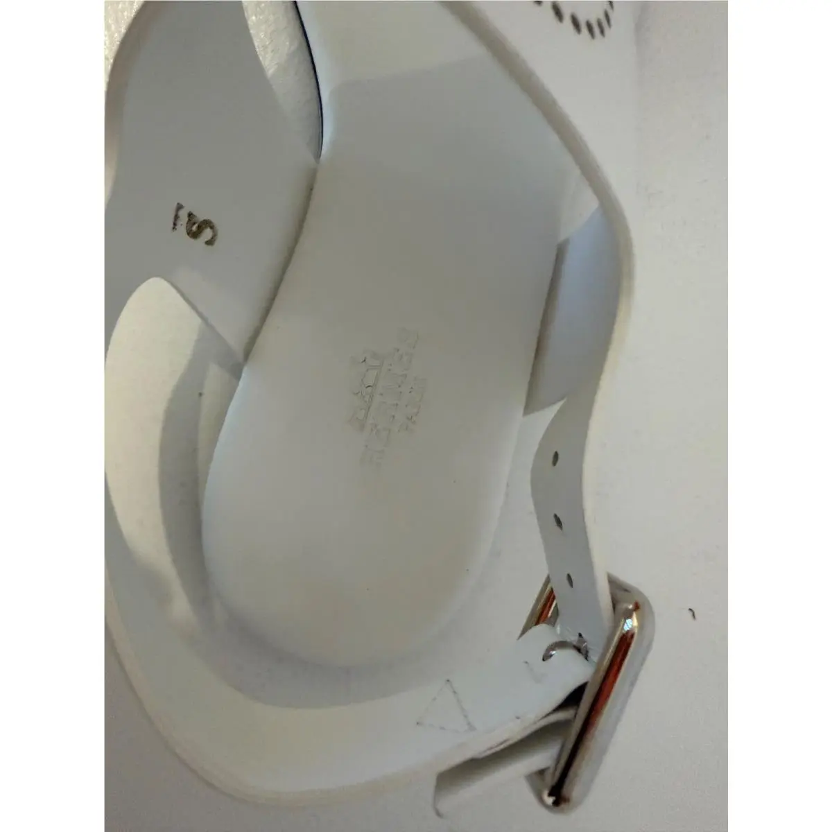 Hermes shoes - White (UPC: 3609091308766) 0