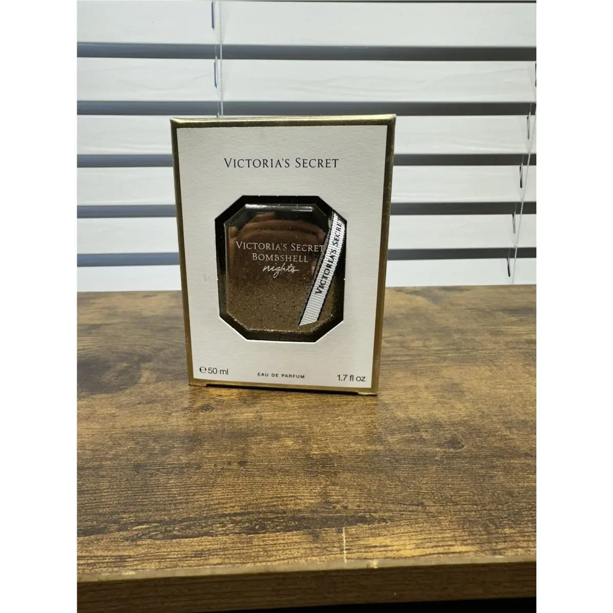 Victoria`s Secret Bombshell Glitter In The Air 1.7 Oz. Edp Spray