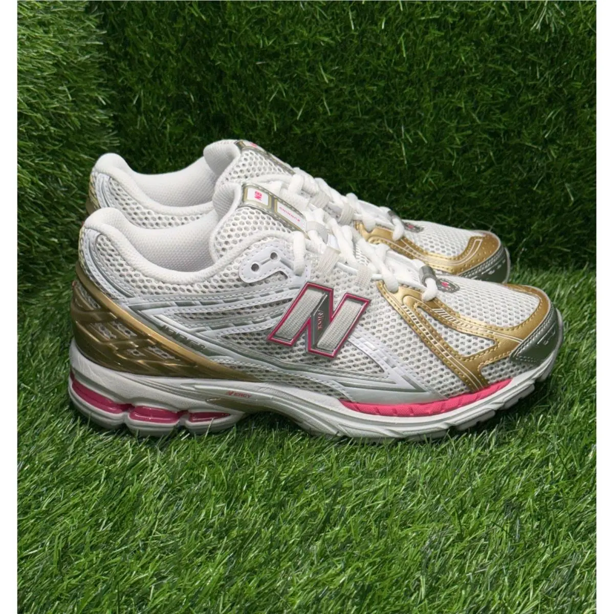 New Balance shoes - New Balance 1906R - White 0
