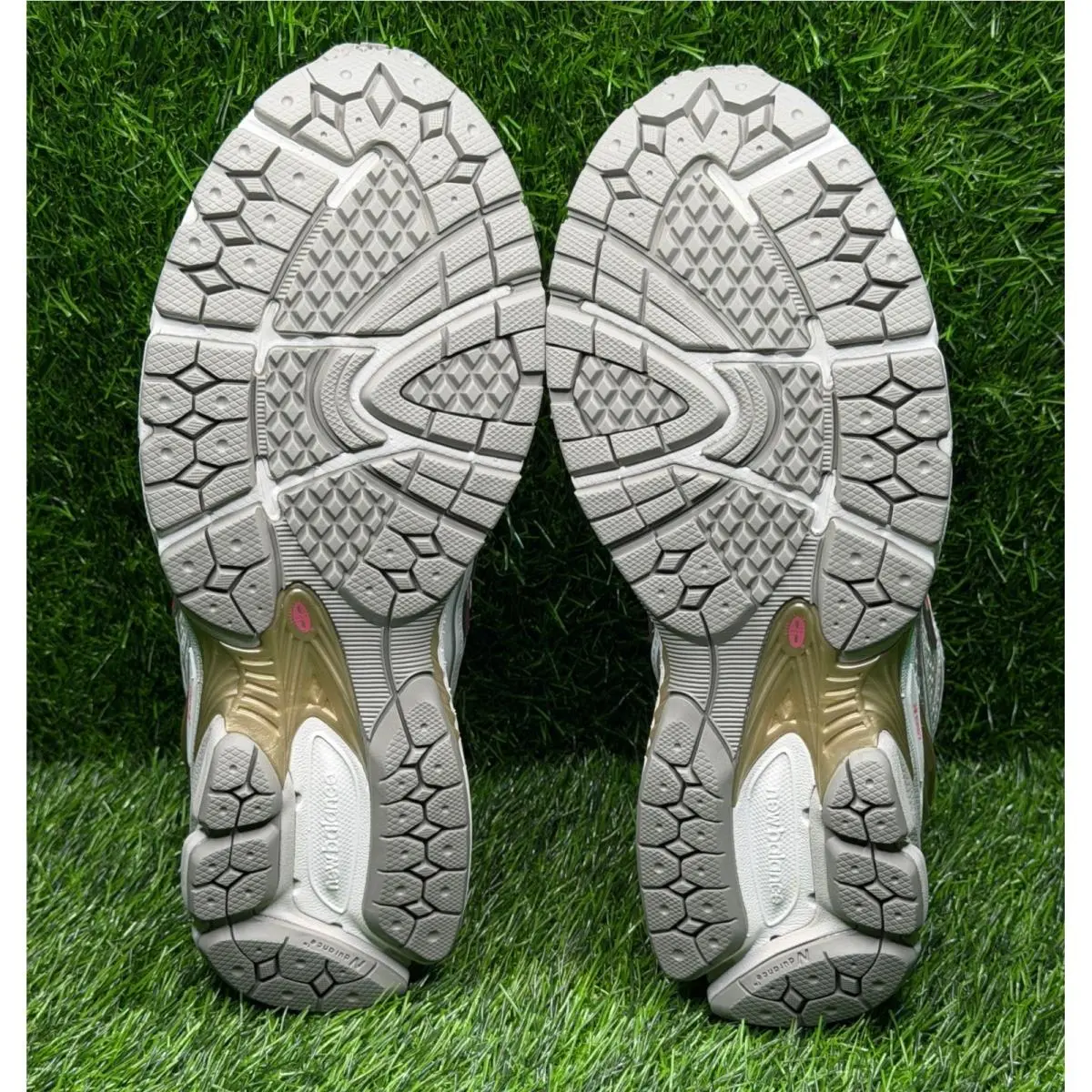 New Balance shoes - New Balance 1906R - White 7