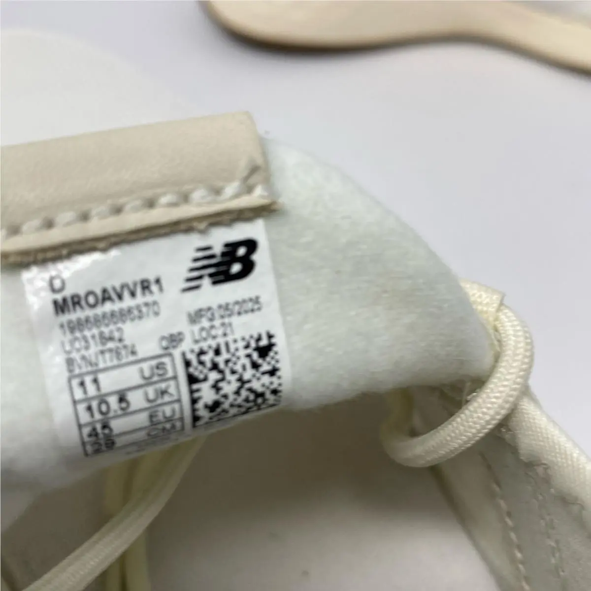 New Balance shoes - Sea Salt/Monarch Burgundy (UPC: 196432835218) 0