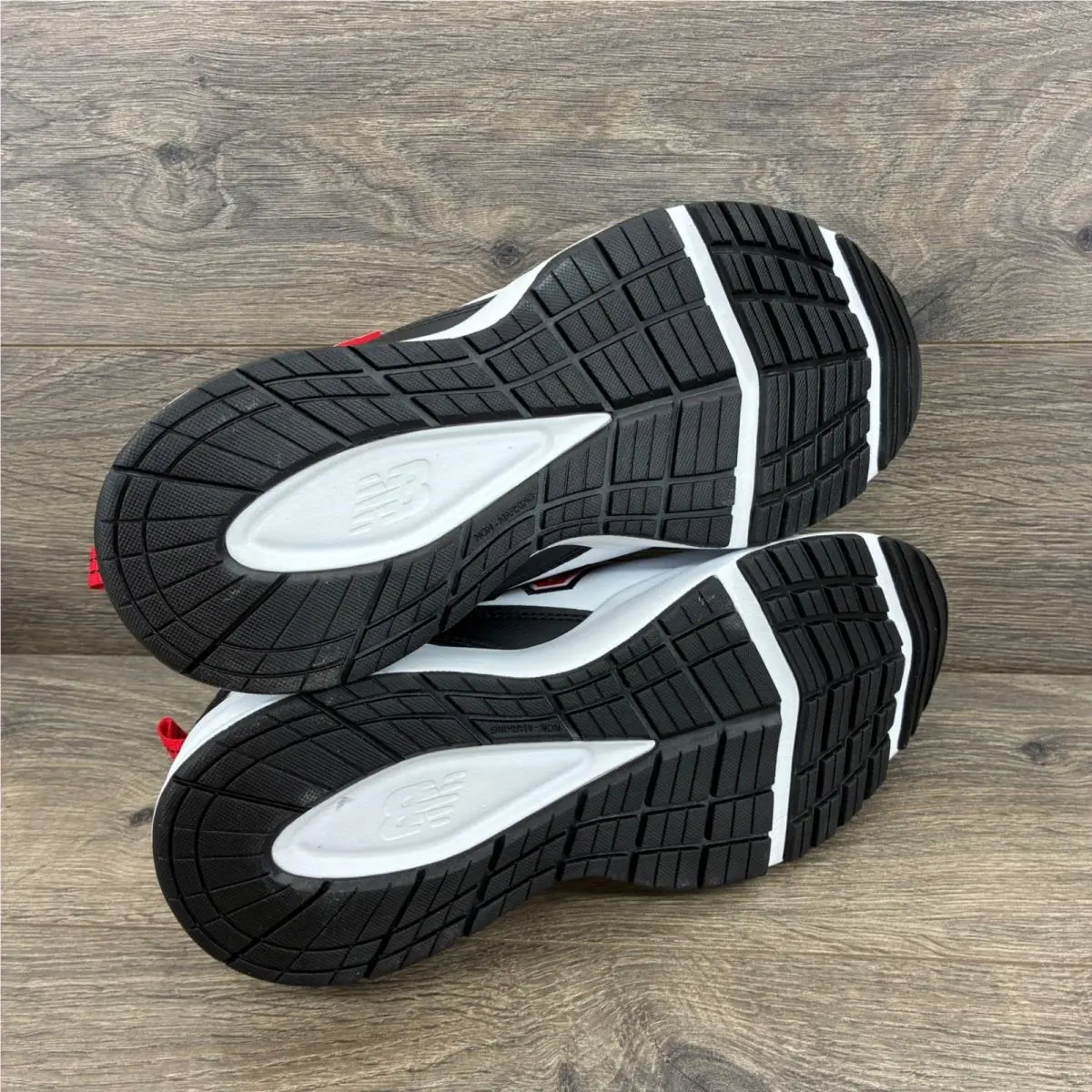 New Balance shoes - New Balance 608 - White 1