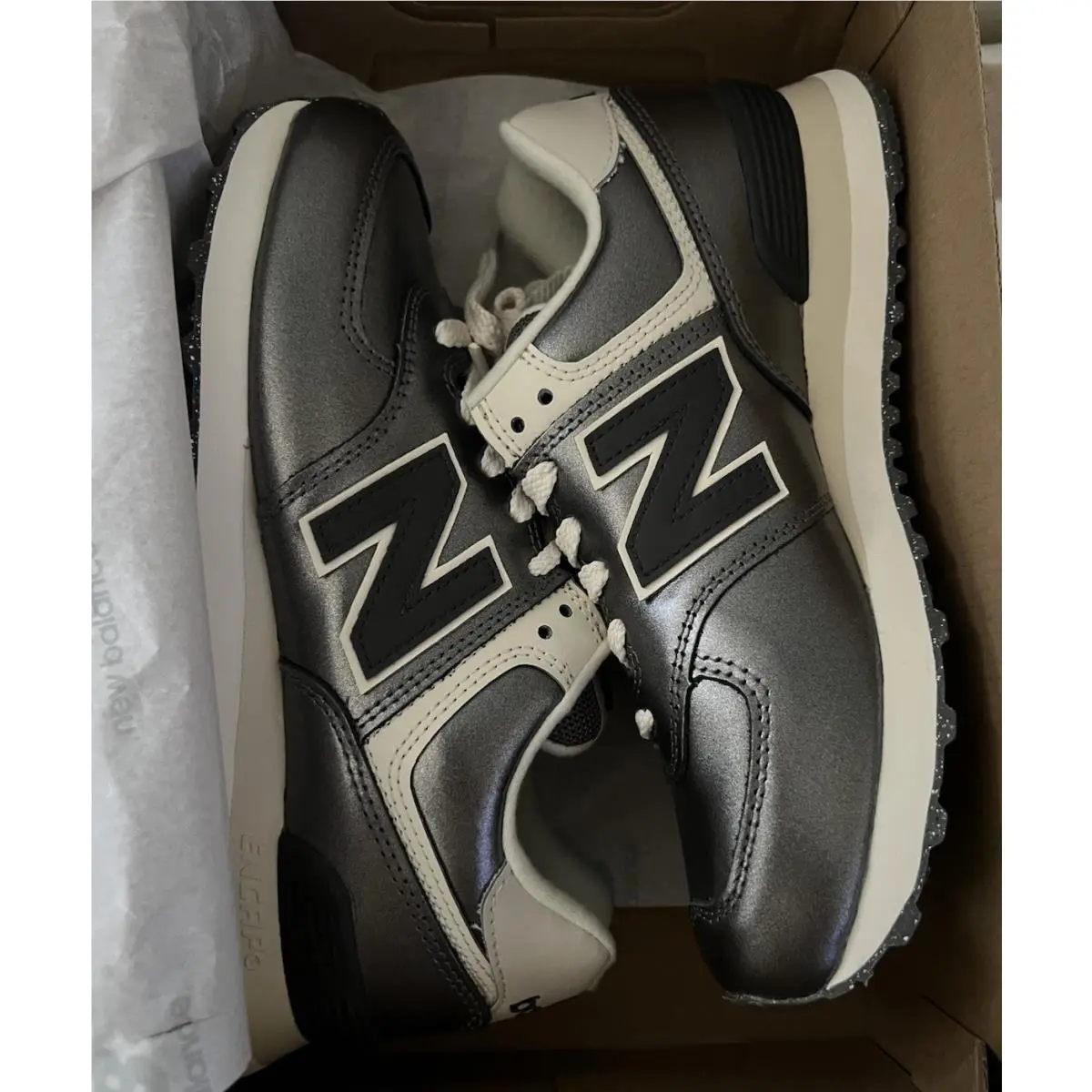 New Balance shoes - New Balance 574 - WL574MGS - Metallic Bronze/Black 11