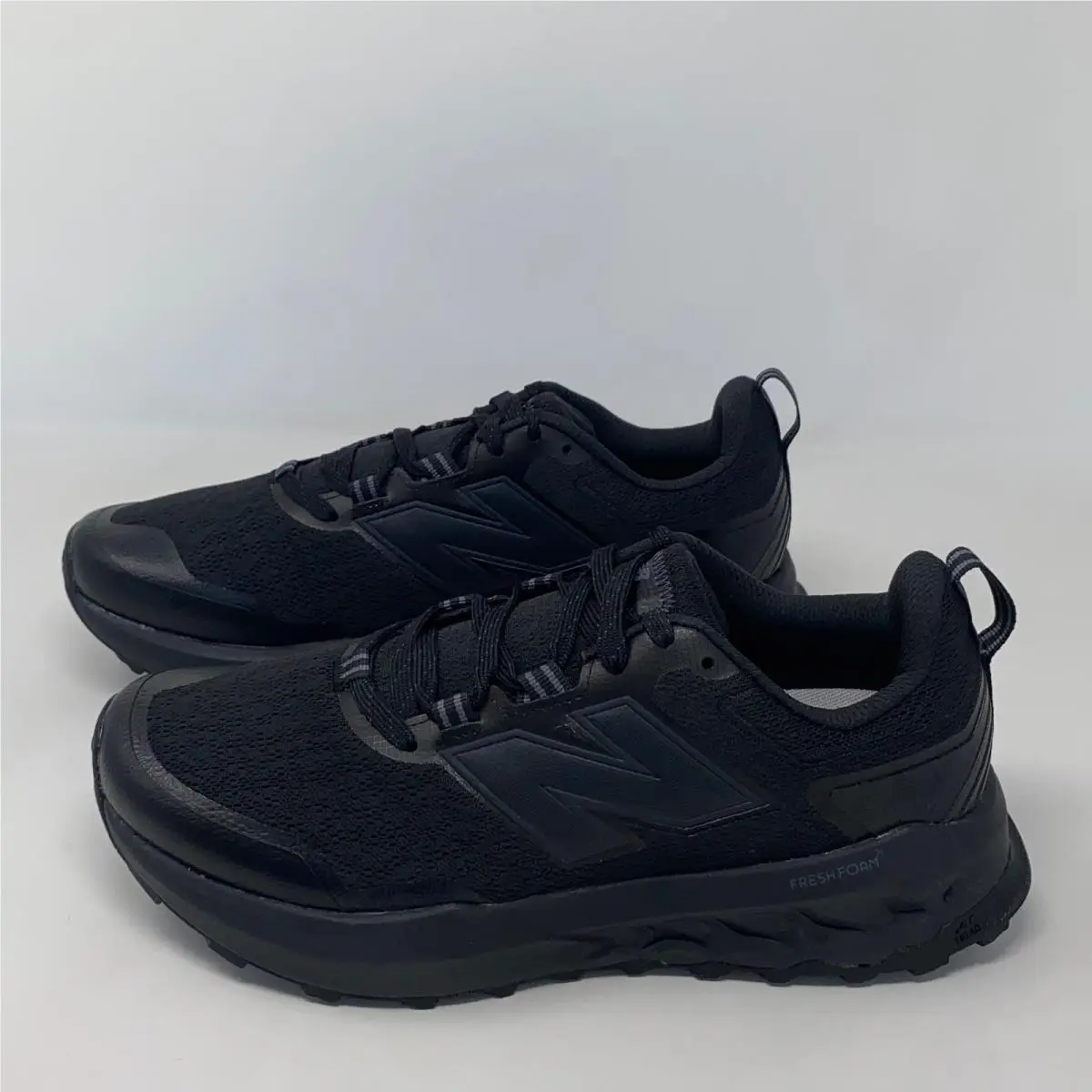 New Balance shoes - Black/Grey (UPC: 197968111289) 0