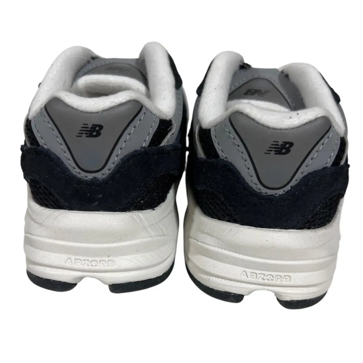 New Balance shoes - Black (UPC: 198688817567) 1