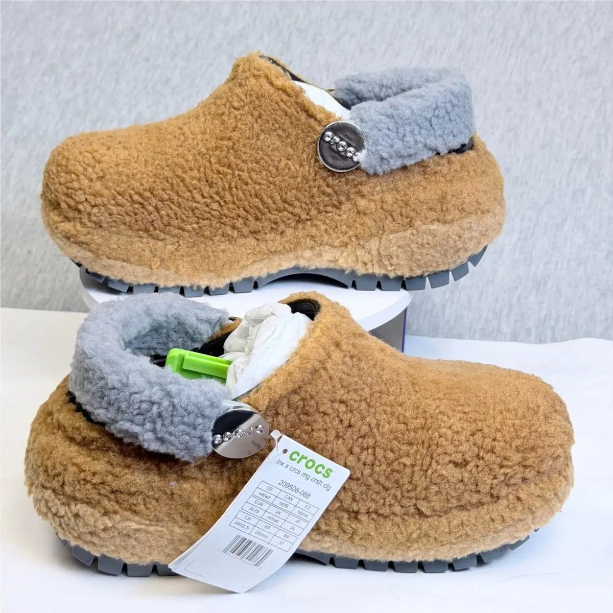 Crocs shoes - Mega Crush Clog - Mega Crush Clog - Brown 3