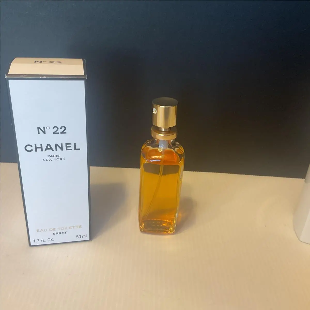 Chanel No 22 Vintage Eau de Toilette Spray 1.7 oz 50 ml Rare