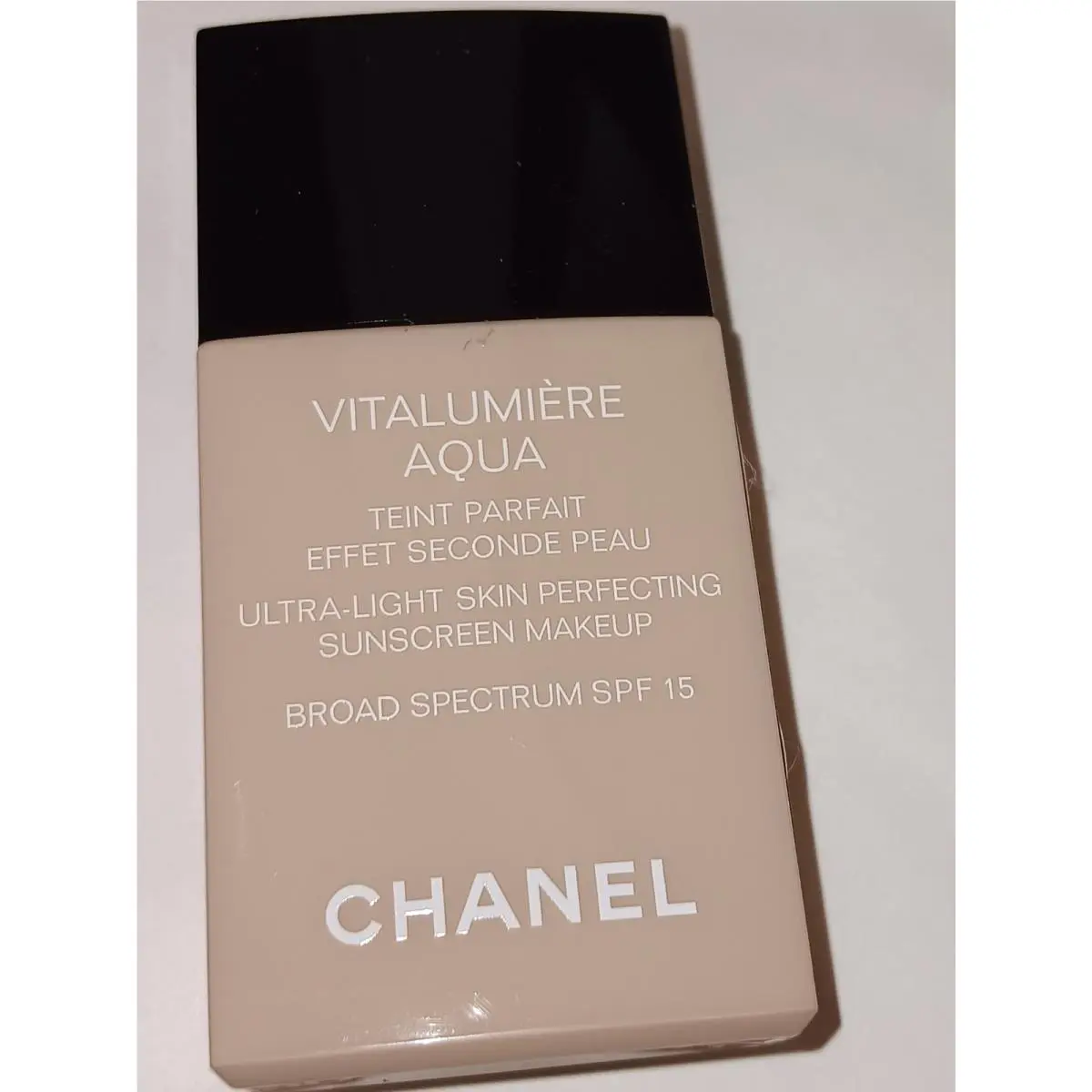 Chanel Vitalumiere AQUA-52 Beige Rose
