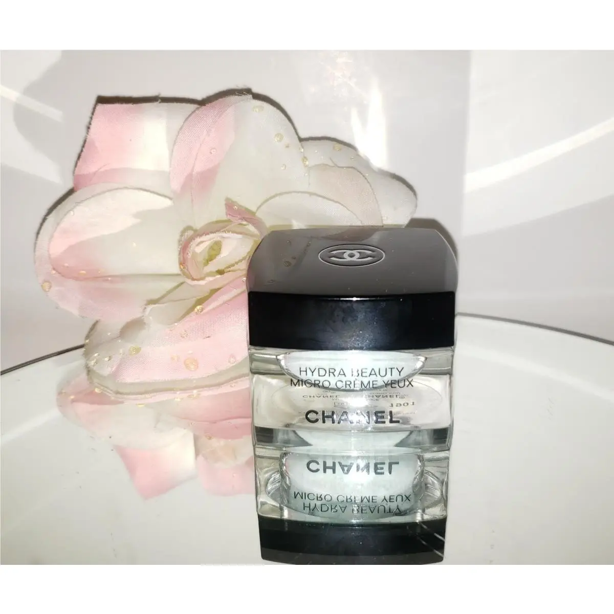 Chanel Hydra Beauty Micro Creme Yeux Illuminating Hydrating Eye Cream 15g 0.5oz