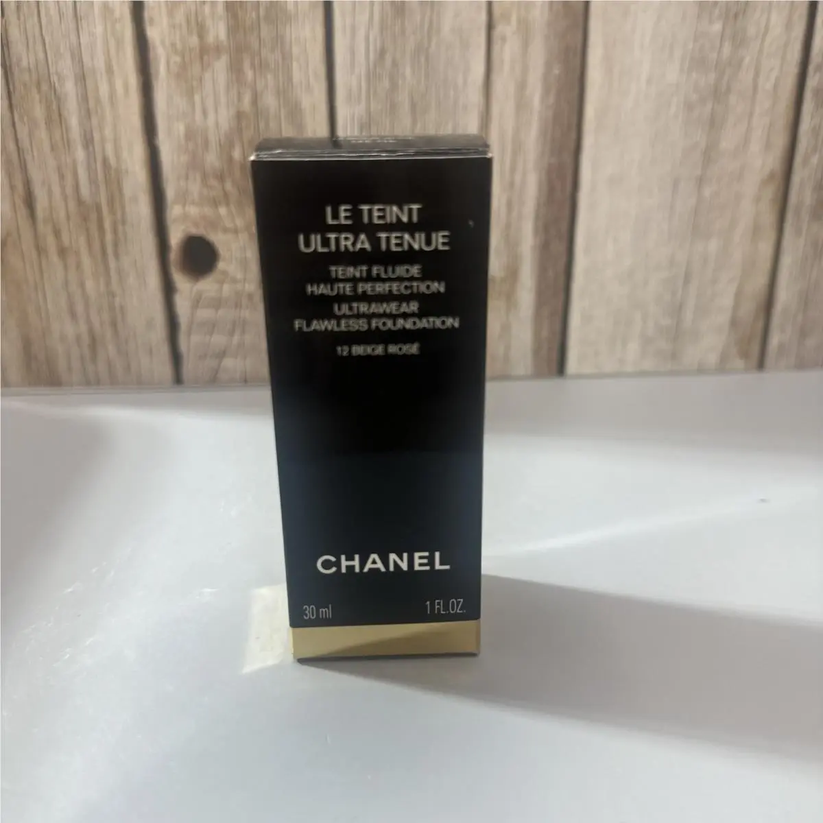 Chanel Le Teint Ultra Tenue Flawless Foundation 12 Beige Rose