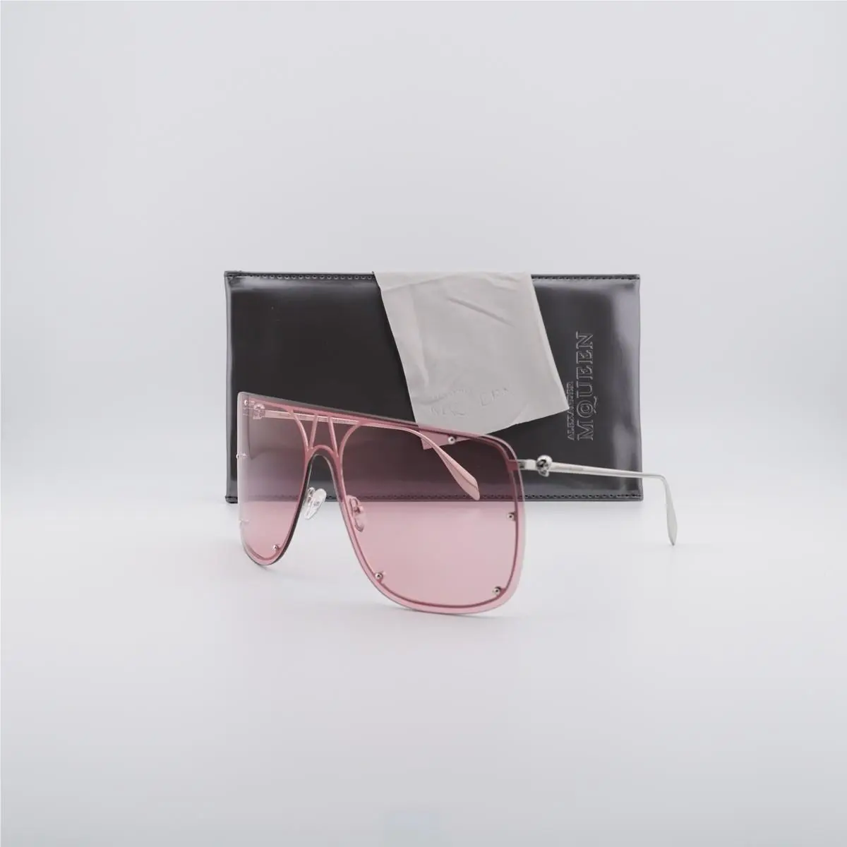 Alexander Mcqueen AM0313S 003 Silver/pink 99-1-135 Sunglasses by Alexander McQueen