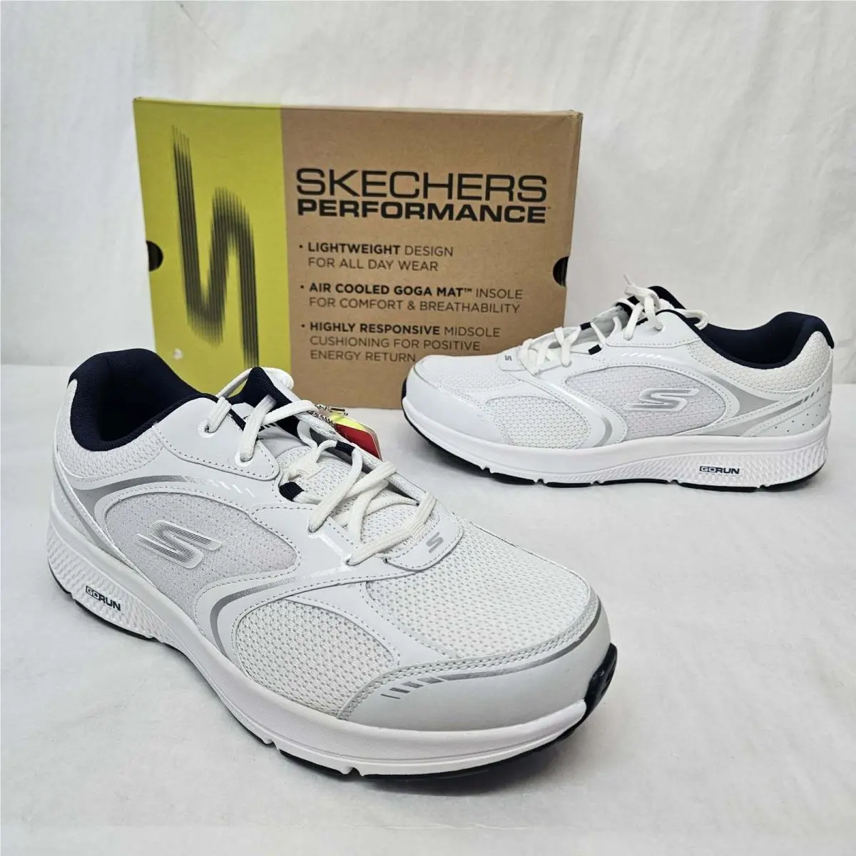 Skechers shoes - White / Navy 3