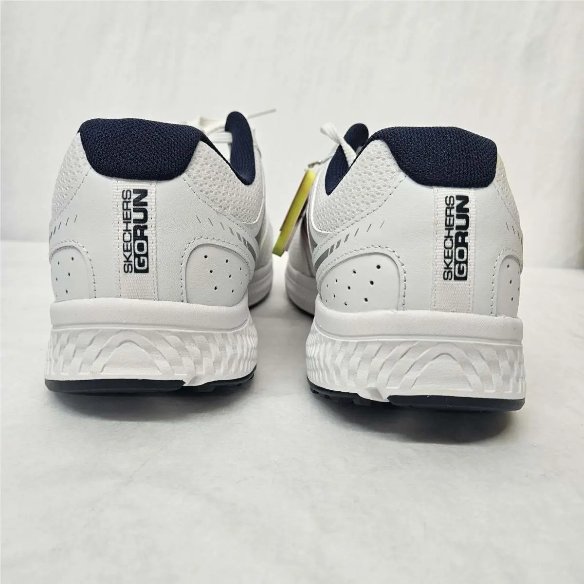 Skechers shoes - White / Navy 14
