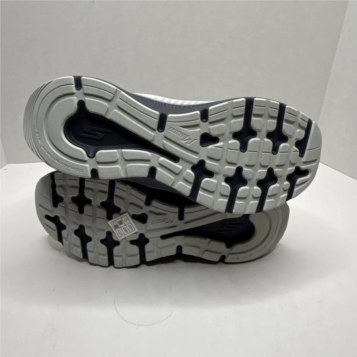 Skechers shoes - Skechers GO RUN Consistent 2.0 Lockhart - Gray 4