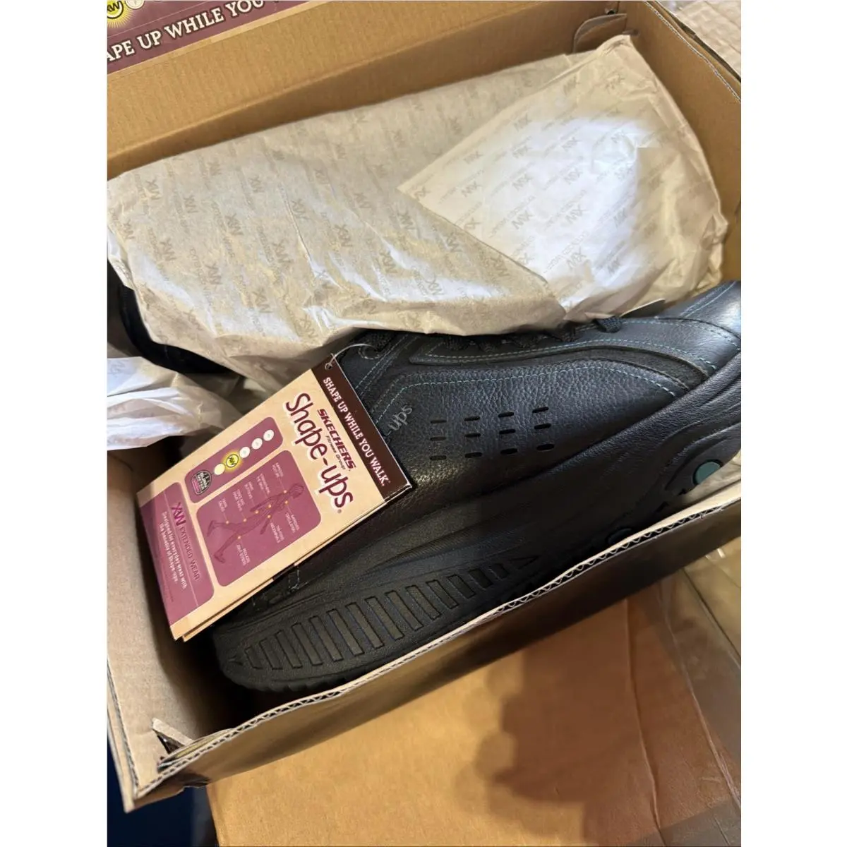 Skechers shoes - Black & White 3
