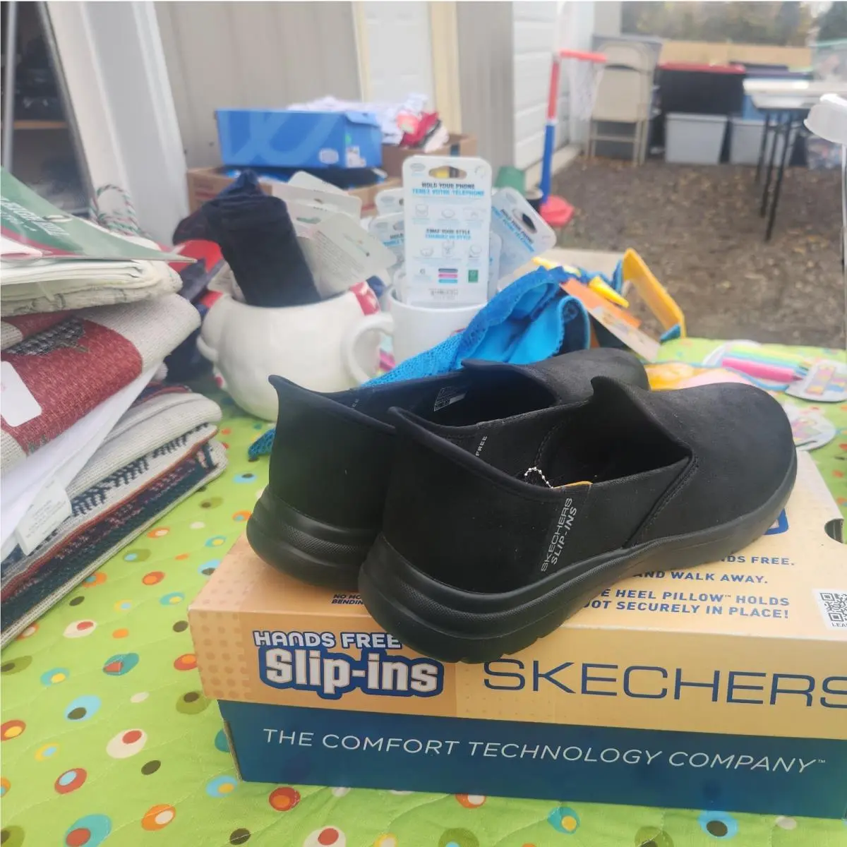 Skechers shoes - Black (UPC: 196989673707) 0