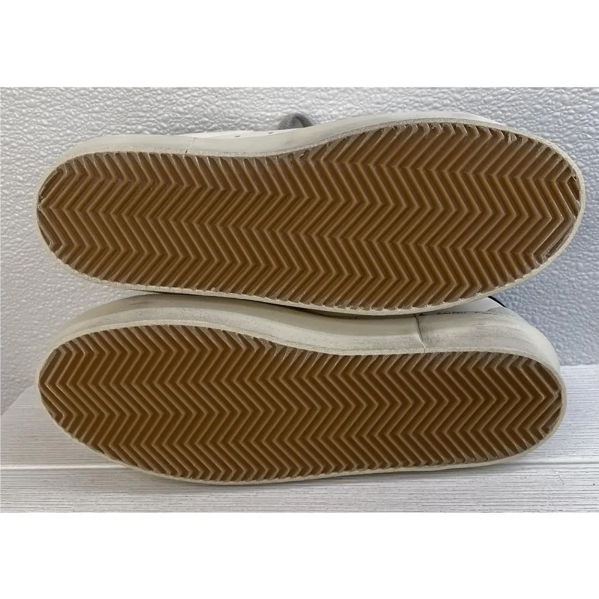 Golden Goose shoes - White 4