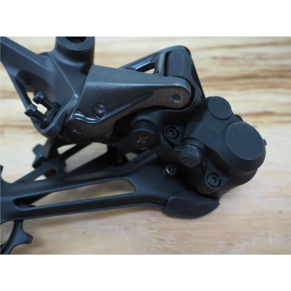 Shimano  - RD-M8100-SGS - RD-M8100-SGS - Black 3
