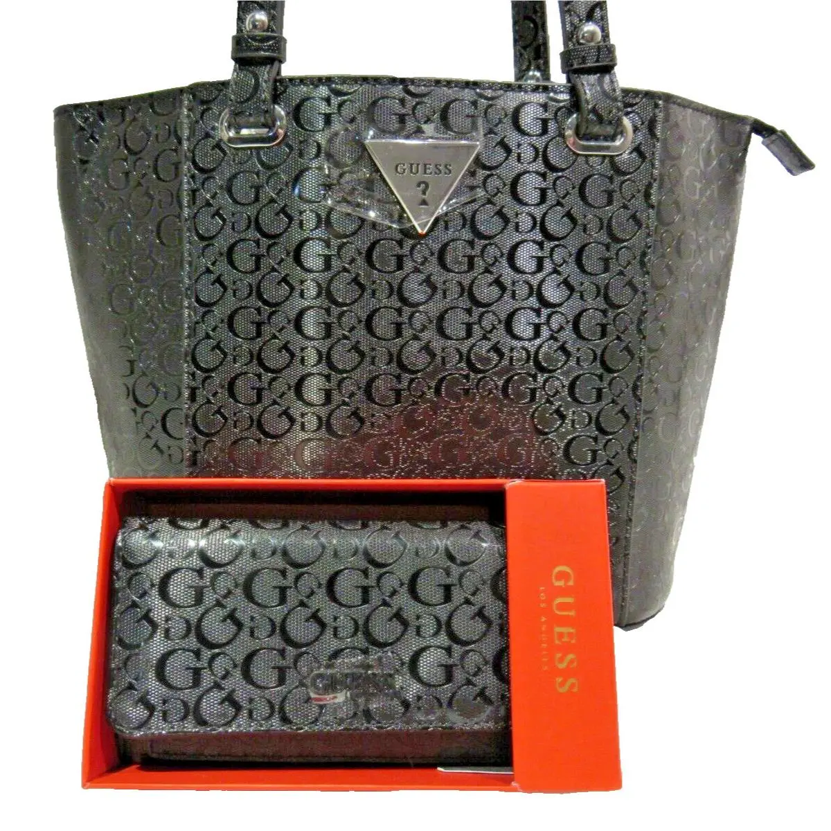 Guess Shoulder Bag and Matching Wallet Tempe in Black