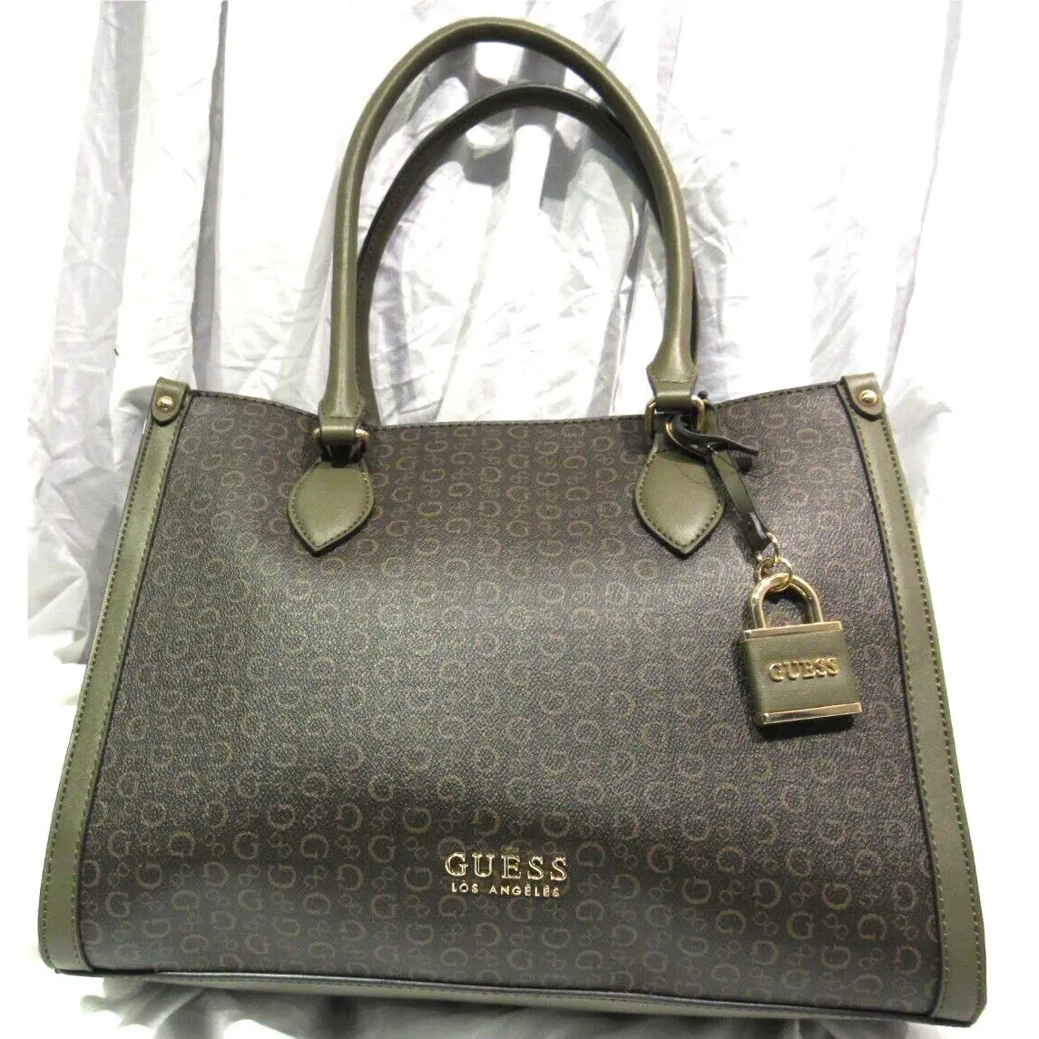 Nwot Oakpark Ladies Handbag by Guess