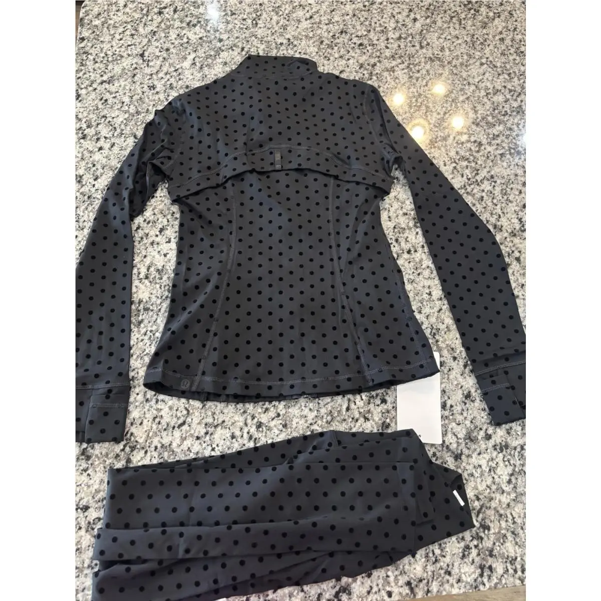 Lululemon clothing - Black 4