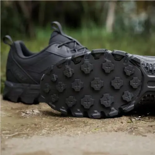 Adidas shoes - Core Black / Carbon / Core Black 20
