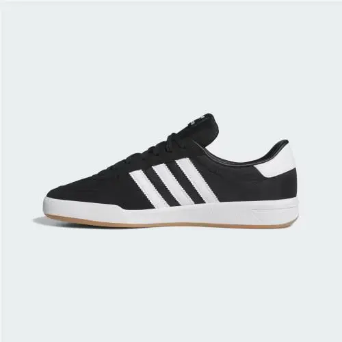 Adidas shoes - Core Black / Cloud White / Gum 5