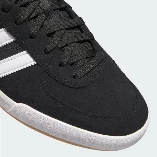 Adidas shoes - Core Black / Cloud White / Gum 7