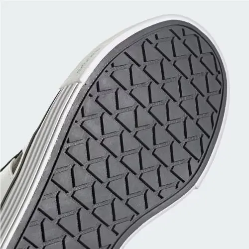 Adidas shoes - Core Black / Cloud White / Core Black 16