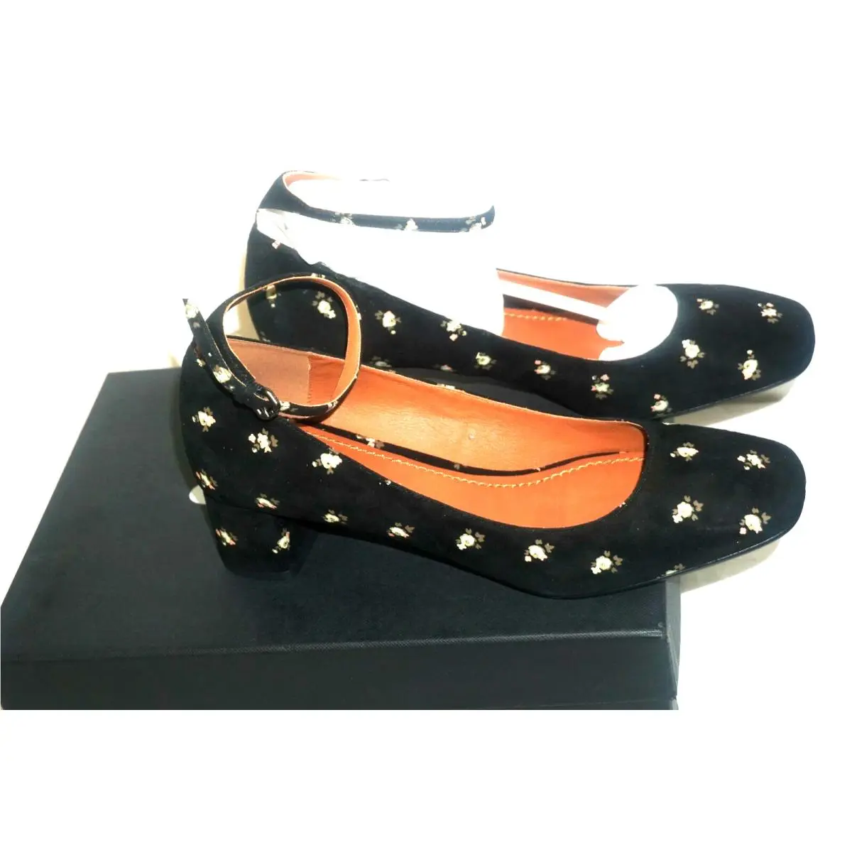 Coach shoes - Flowers - Flowers - Black & White (UPC: 191202389281) 0