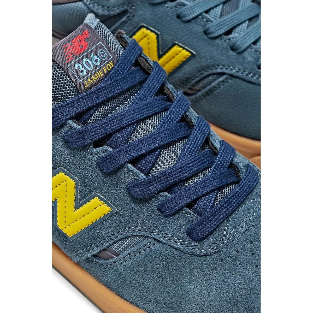 New Balance shoes - Black/White 32