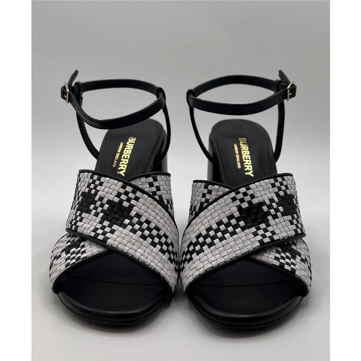 Burberry shoes - Burberry 8027431 - Black/White 9