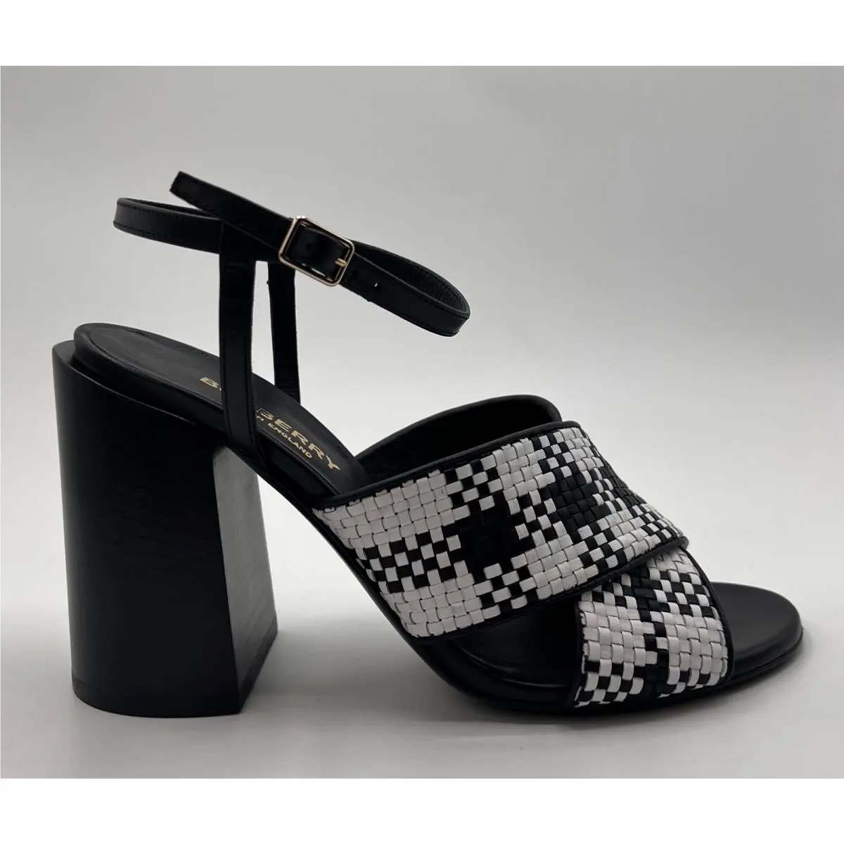 Burberry shoes - Burberry 8027431 - Black/White 12